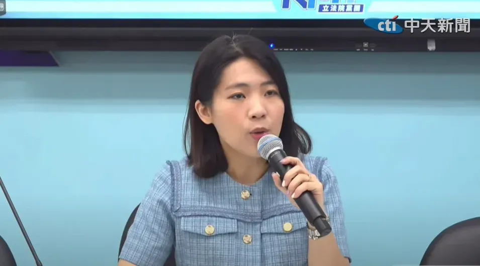 外交部發言人劉永健表示將提告。(圖取自外交部直播畫面)