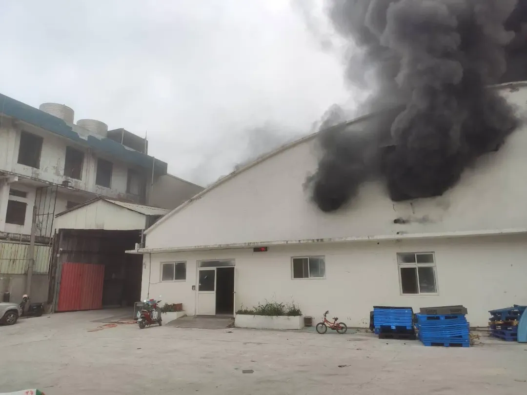 目前火勢已撲滅,無人員傷亡。(圖/民眾提供)