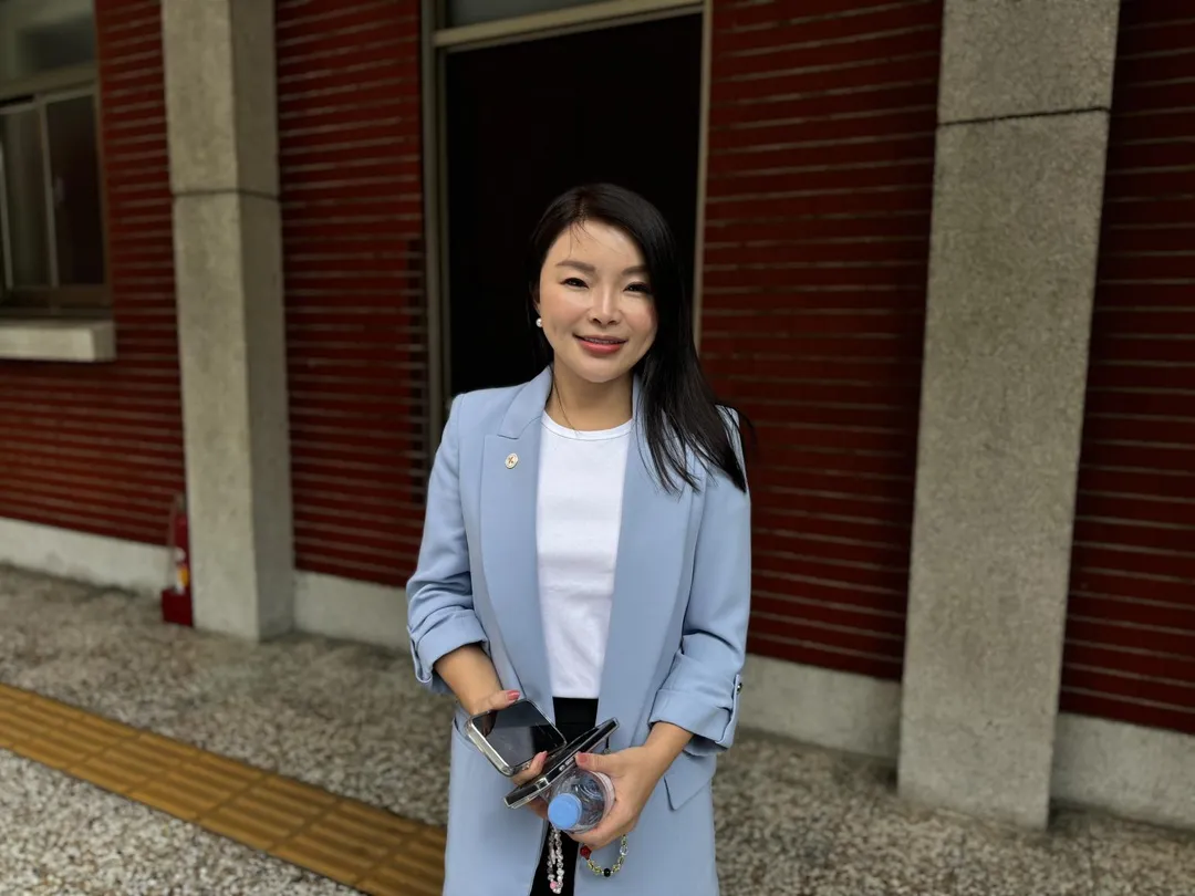 張嘉郡承諾，當選雲林縣長會優先推動國中小學營養午餐免費。（圖／中天新聞）
