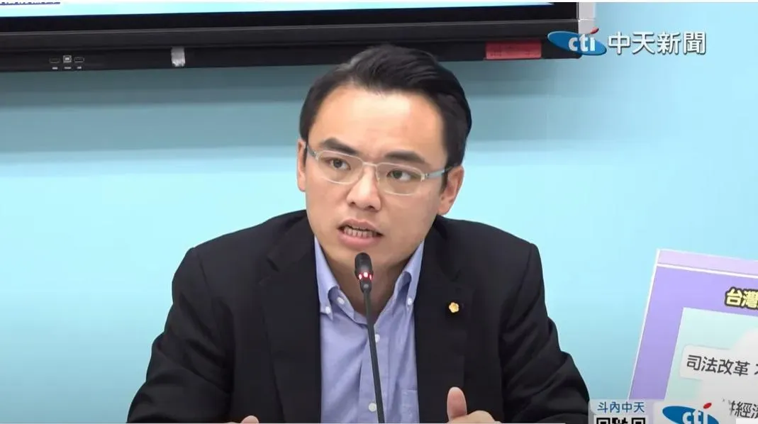 國民黨立委洪孟楷質詢李遠怎麼看待兩岸語言文化交流愈來愈頻繁這件事。（資料照／中天新聞）
