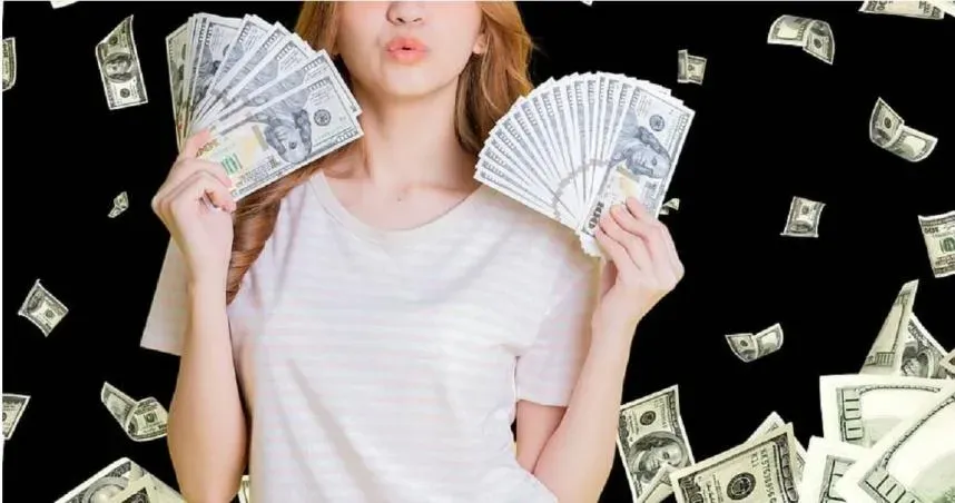 有四生肖女下半年財運超旺。(示意圖/Pixabay)