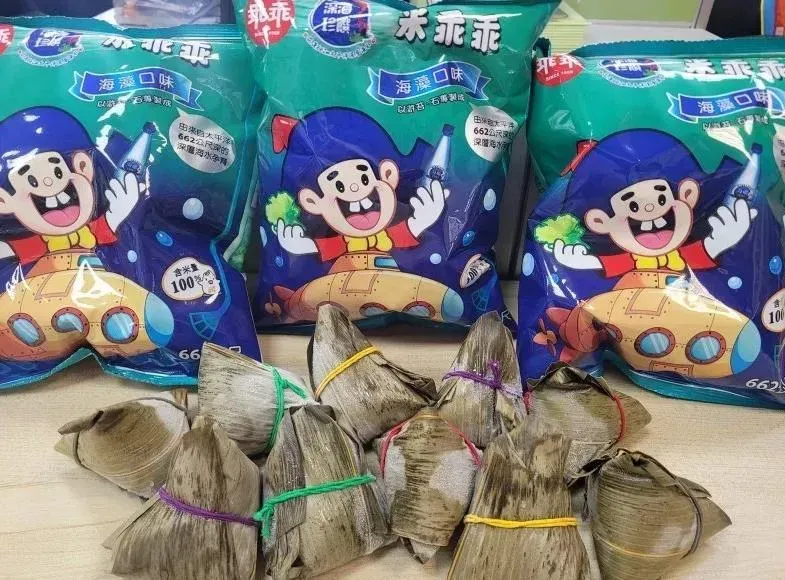 石門國中準備冰粽及乖乖。(翻攝自石門國中臉書)