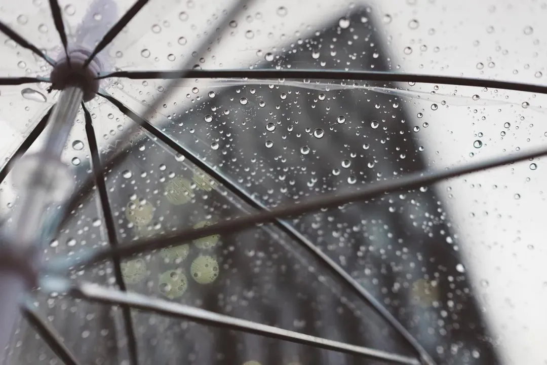 氣象專家賈新興表示,未來一週全台各地有雨,週末還需觀察熱帶性低氣壓動向。(示意圖/取自pexels)