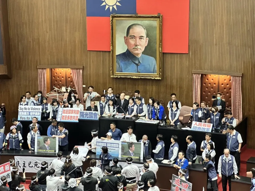 立院今天繼續審議國會改革法案。(圖/中天新聞)