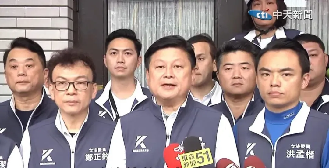 國民黨團總召傅崐萁怒轟當家別鬧事。（圖／中天新聞）