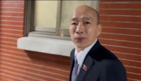 韓國瑜也表示各位委員們辛苦了。（圖／中天新聞）