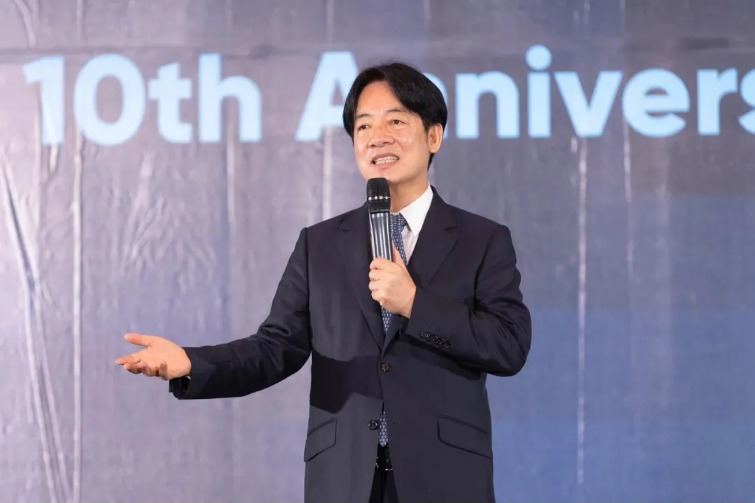 賴清德強調,立法院審議法案時,應該讓不同的意見可以被充分討論,而非不斷透過多數票強行表決,沒收立法院對法案應有的討論。(圖取自賴清德臉書)
