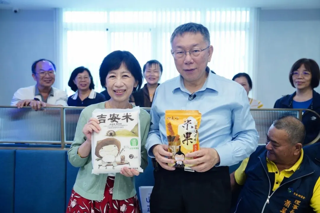 柯文哲、陳佩琪。（圖/翻攝陳佩琪臉書臉書）