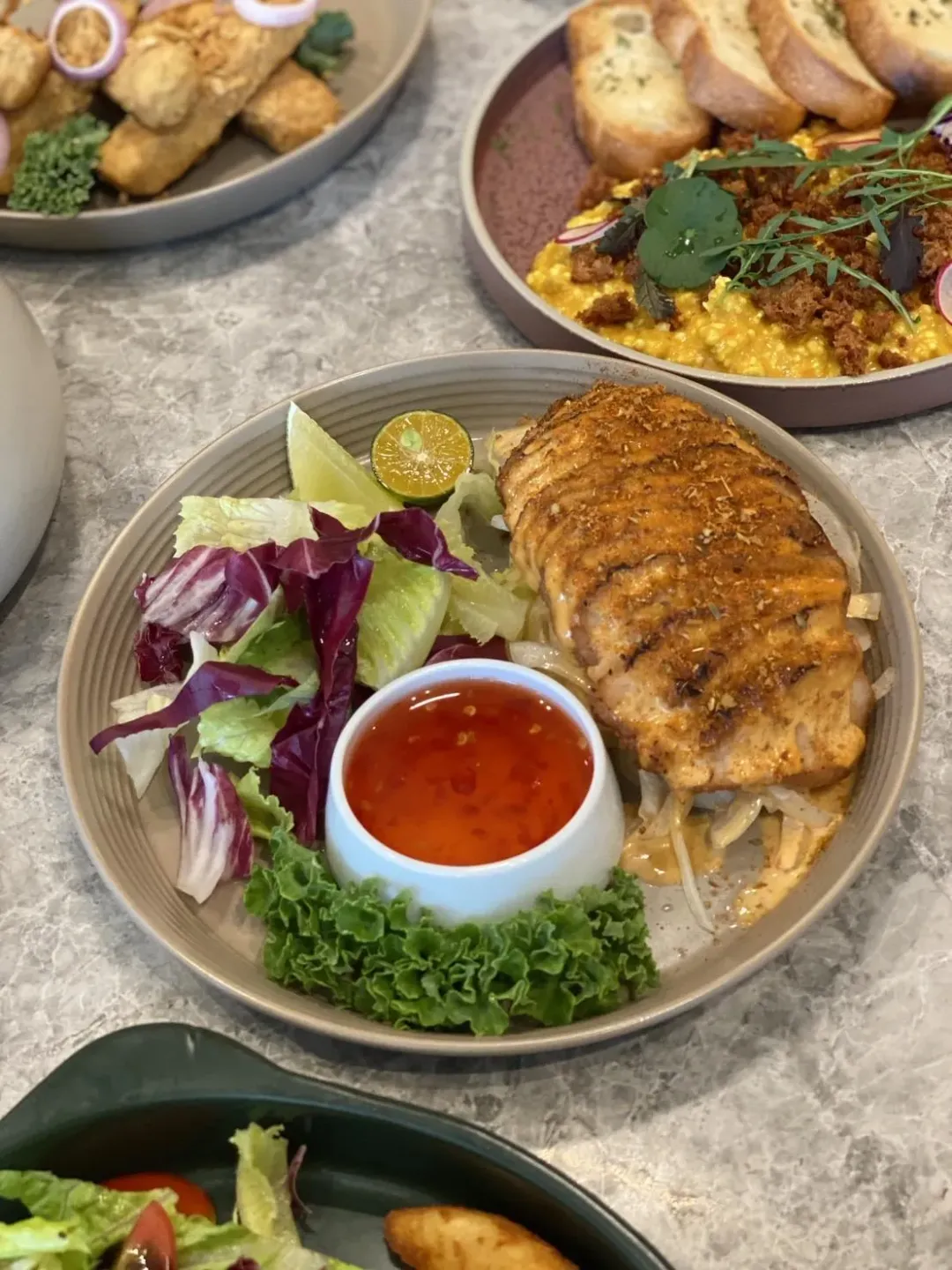 養心茶樓愛情故事曝光 ，創辦人洪國席寵吃素妻成立素食餐廳，搶攻1年600億市場，讓吃素人多一種選擇。（圖／記者鍾志鵬攝影）
