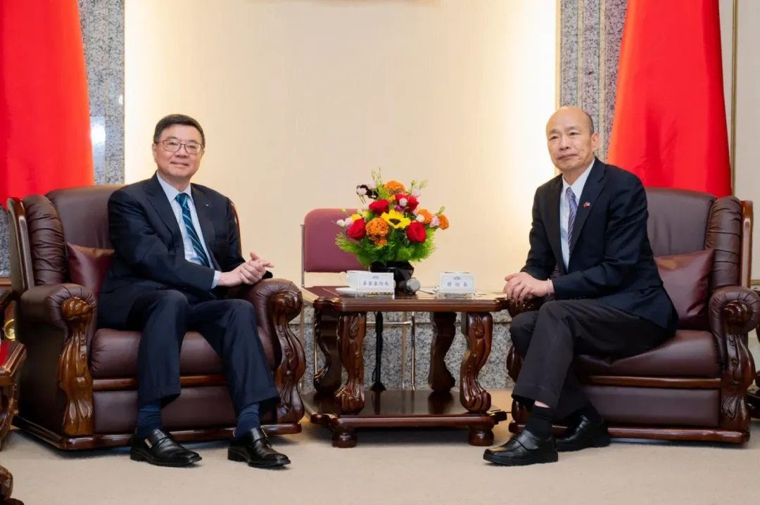 行政院長卓榮泰拜會立法院長韓國瑜。(圖/翻攝自卓榮泰臉書)