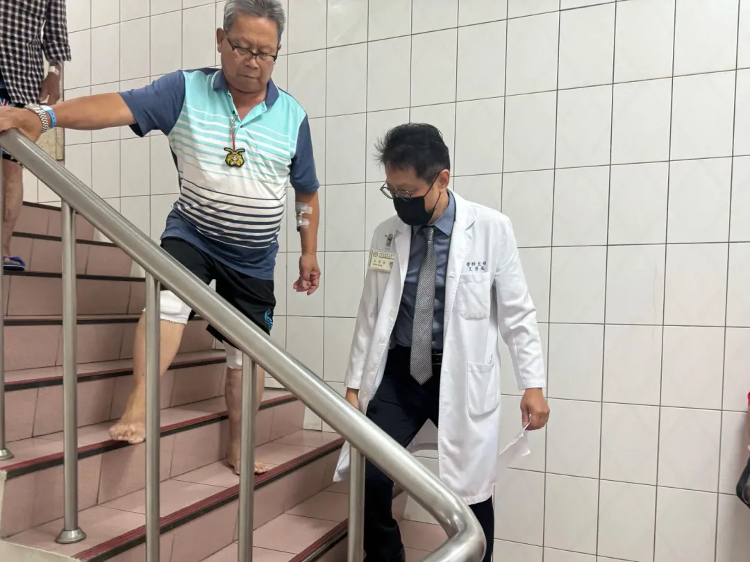 連續激烈蹲跳或是長時間久站，恐會引發關節炎讓膝蓋受傷！（圖／大甲李綜合醫院提供）