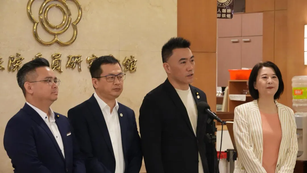 國民黨立委羅智強、黃健豪、徐巧芯、林沛祥、王鴻薇今(3)日召開「捍衛監察權,廢除東廠院」記者會。(圖/中天新聞)