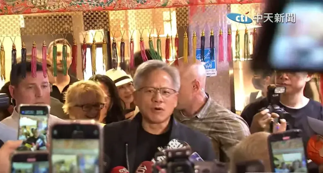 輝達執行長黃仁勳日前表示若要回台投資前提是台灣能提供100億度綠電。(資料照/中天新聞)