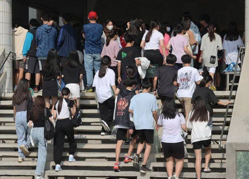 113年國中教育會考寫作測驗有5119人拿到0級分(最高6級分),占2.75%,是近7年新高。(資料圖/中天新聞)