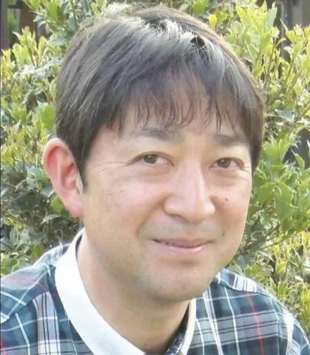 60歲的保護司新庄博志平時在琵琶湖大津館內經營餐廳為生。（圖／翻攝自推特）