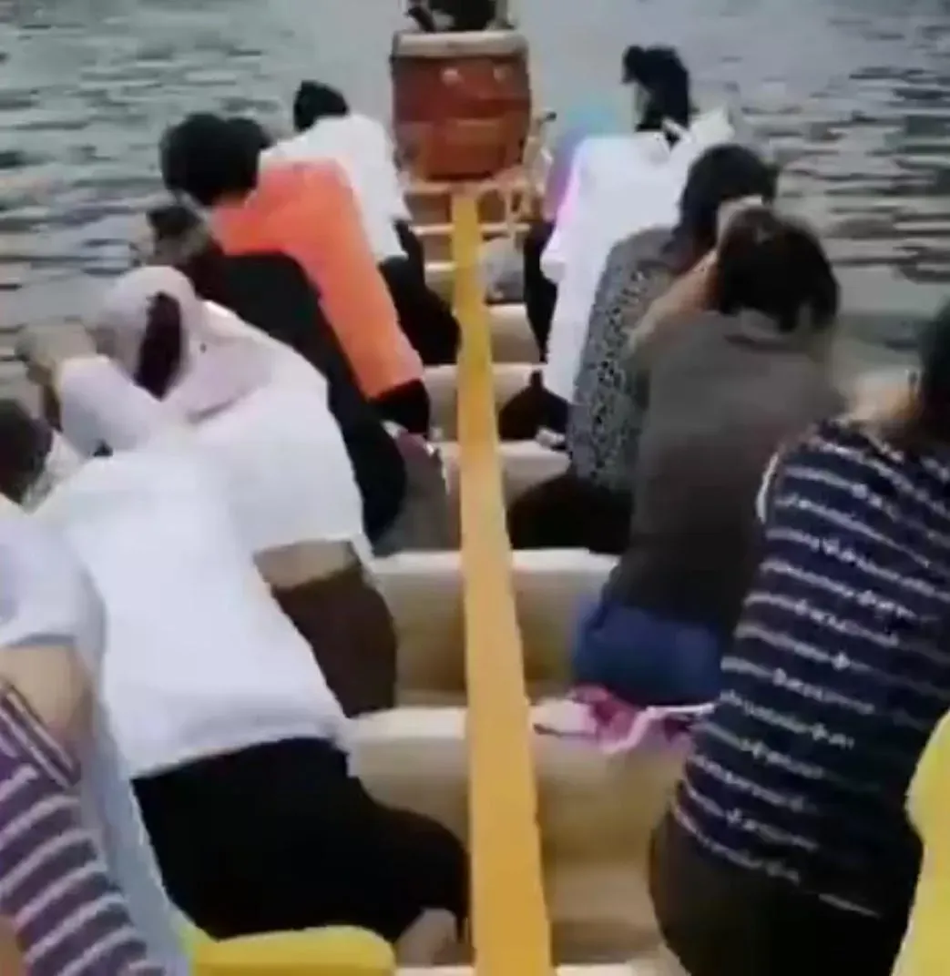 出事龍舟隊練習照片(圖/翻攝微博)