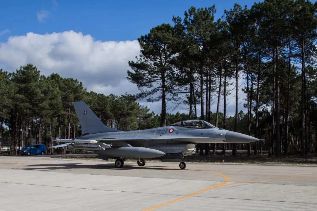丹麥空軍F-16A MLU戰機。(圖/北約)