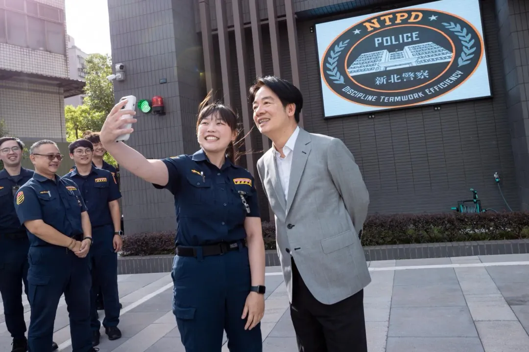 賴清德視察新莊分局。（圖/總統府提供）