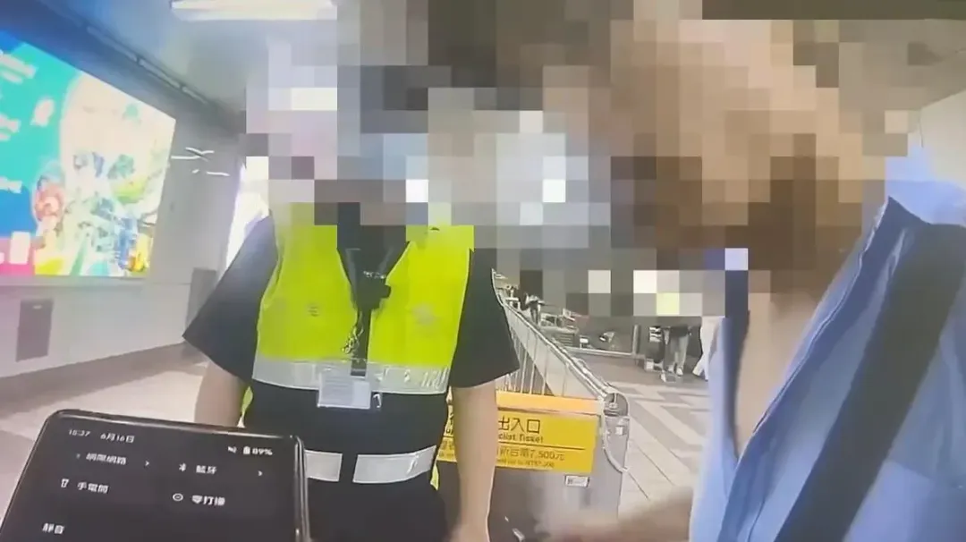 林男承認犯案,警遂依妨害性隱私現行犯案件將其逮捕。(圖/警方提供)