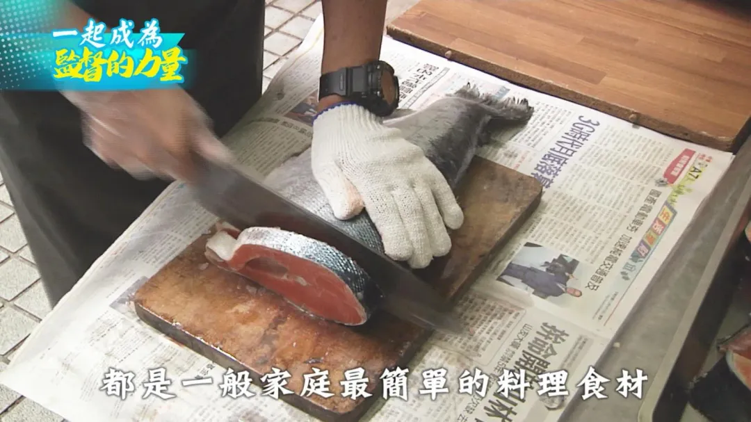 在台北市開設生鮮批發的胡老闆，他過去也是新聞媒體出身，現在義不容辭加入中天志工。（圖/中天新聞）