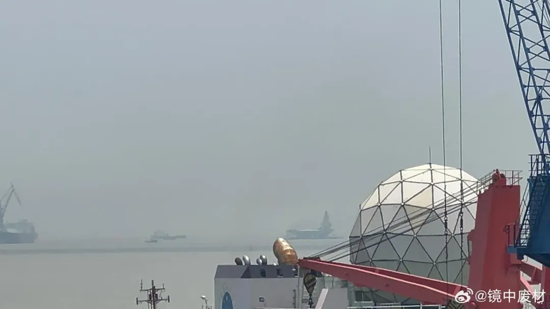 另一大陸網友也發佈福建艦三度出海照。(圖/翻攝微博「鏡中廢材」)