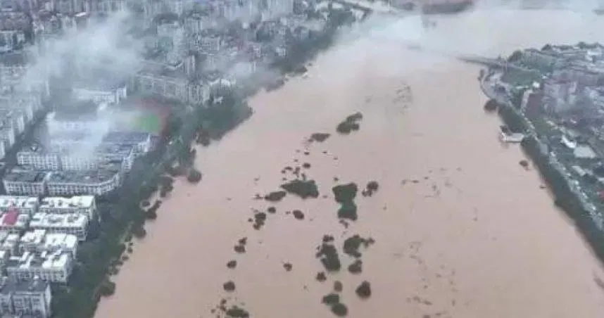 大陸Q2經濟增速回落,官方稱受極端天氣、雨澇災害多發等因素影響。 (示意圖/翻攝微博)