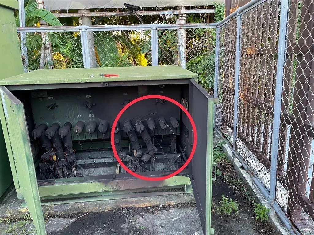 彰化縣埔心鄉地下線路切換開關7日清晨4點48分發生故障,造成埔心鄉員鹿路一段、明聖路四段、東明路、西安北路等一帶共1562戶停電。(圖/中時新聞網)