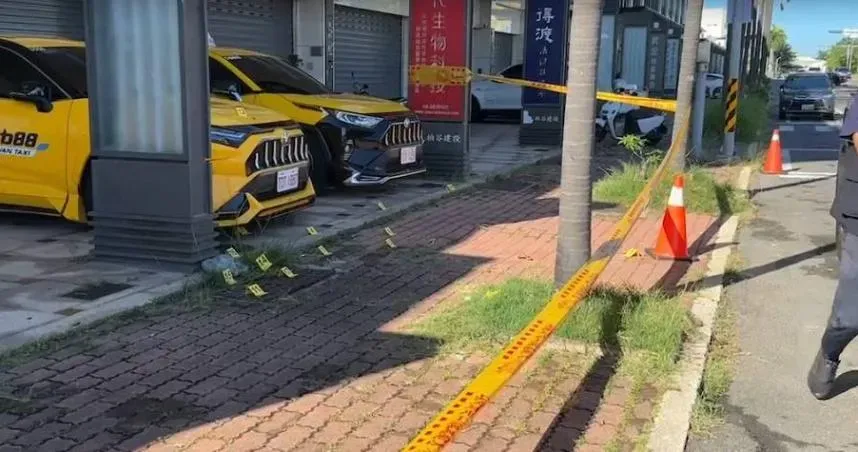 警方提供的倒地照片卻沒看到血跡，因此遭人懷疑案件恐黑吃黑。（資料圖／中天新聞）
