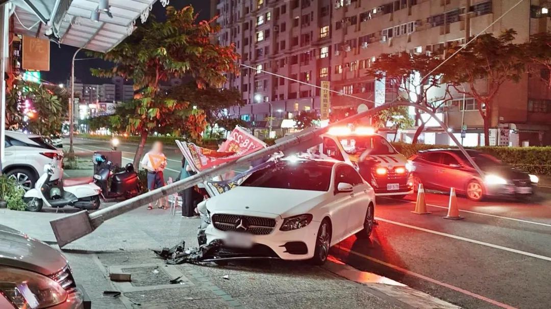 車禍現場。(圖/翻攝畫面)