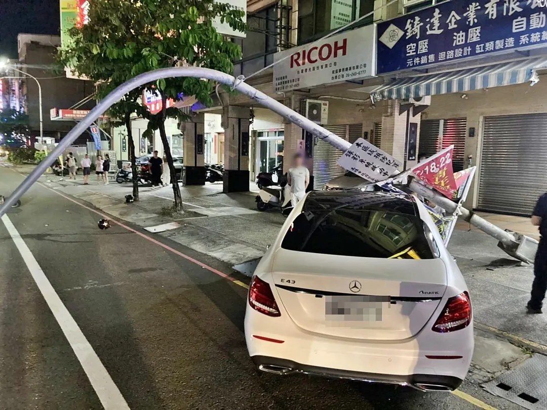 車禍現場。(圖/翻攝畫面)