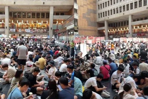 北車一樓大廳擠滿人,經過內行人解釋後才知道,原來這是一年一度的寶可夢gofest。(圖/翻攝自Threads)