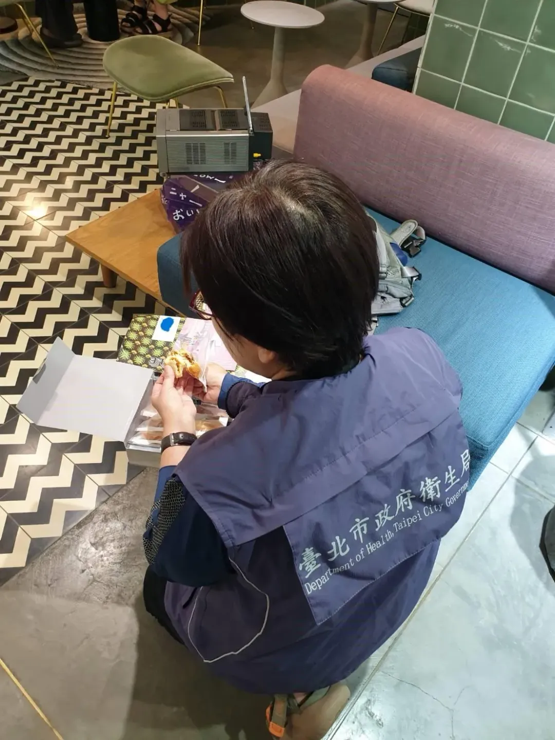 北市衛生局今日已派員前往現場稽查，針對人員衛生、食材處理及場所衛生等進行查核。（圖／北市衛生局提供）