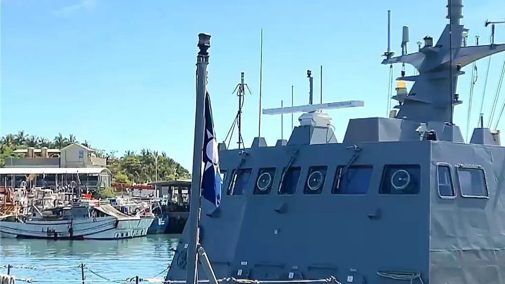 海軍光六飛彈快艇艦首旗。(圖/中時新聞網,蕭嘉蕙攝)