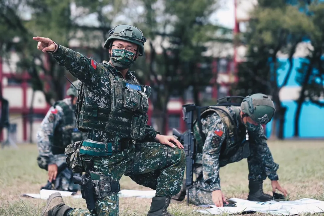 卓榮泰表示，2018年至今已4次調升軍人薪資。（圖／國防部發言人臉書）