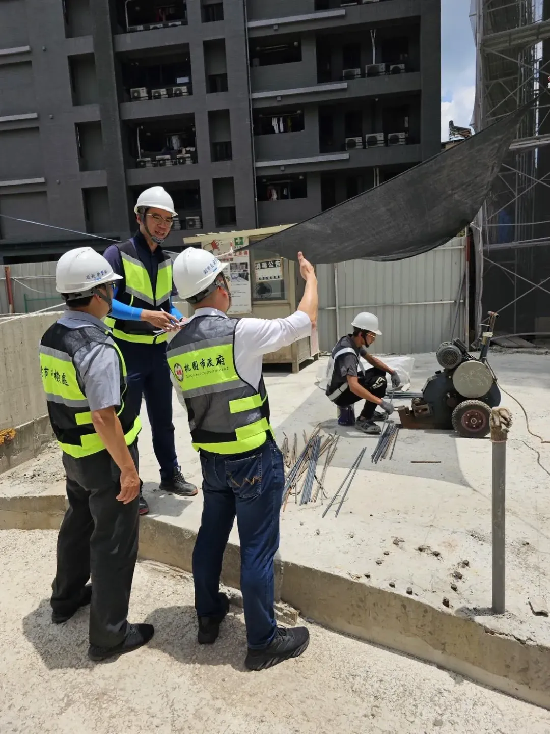 蘇俊賓與勞動部長何佩珊視察戶外作業熱危害預防觀摩會（圖／桃園市政府提供）