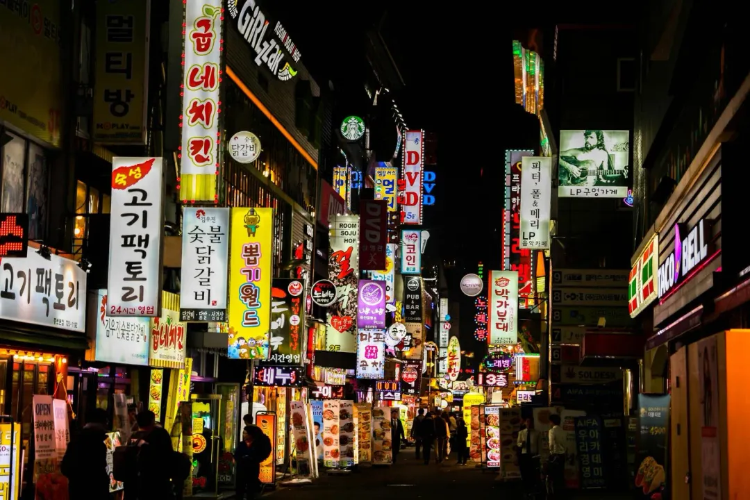 南韓是許多台灣觀光客必去旅遊國家,但偷雞摸狗的事同樣防不勝防。(示意圖/取自pexels)
