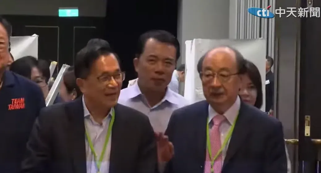 陳水扁現身民進黨全代會。（圖/中天新聞）