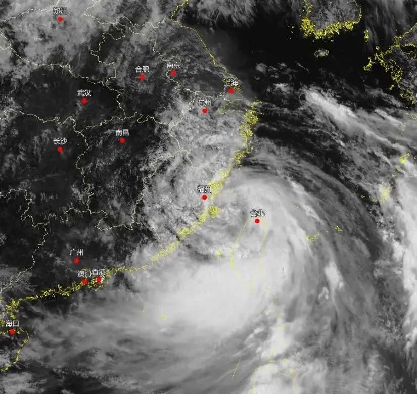 凱米颱風穿台後朝大陸福建前進（圖／翻攝微博）
