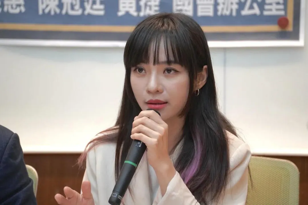 黃捷坦承颱風期間人不在國內,但其後續回應引發各界討論。(圖/中天新聞)