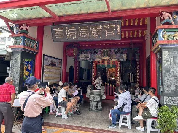 台南市政府在農曆7月推出陳守娘傳說的旅遊節目,其中「辜婦媽」是故事中的重要人物。(圖/台南市政府提供)
