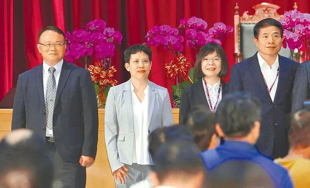 NCC前委員蕭祈宏（左一）、王維菁（左二）、林麗雲（左三）。（圖／資料照）