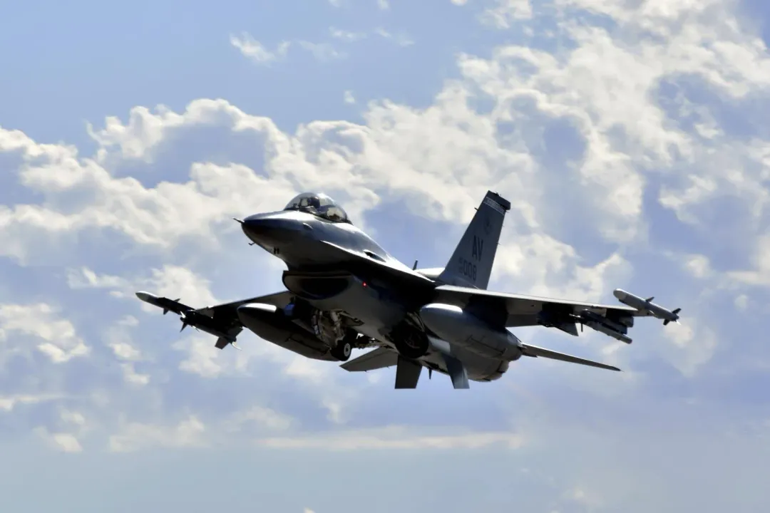 基輔當局表示,F-16將有助重建已然枯竭的烏克蘭空軍。(圖/美聯社)
