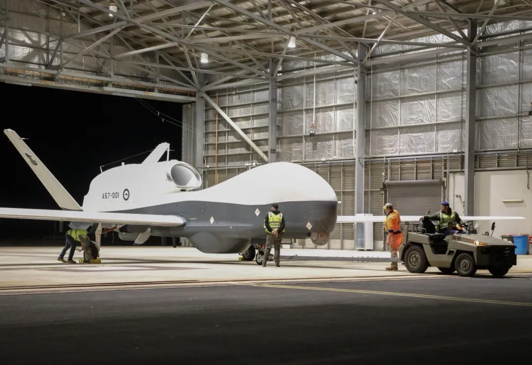 首架MQ-4C飛抵澳洲。(圖/澳大利亞空軍)