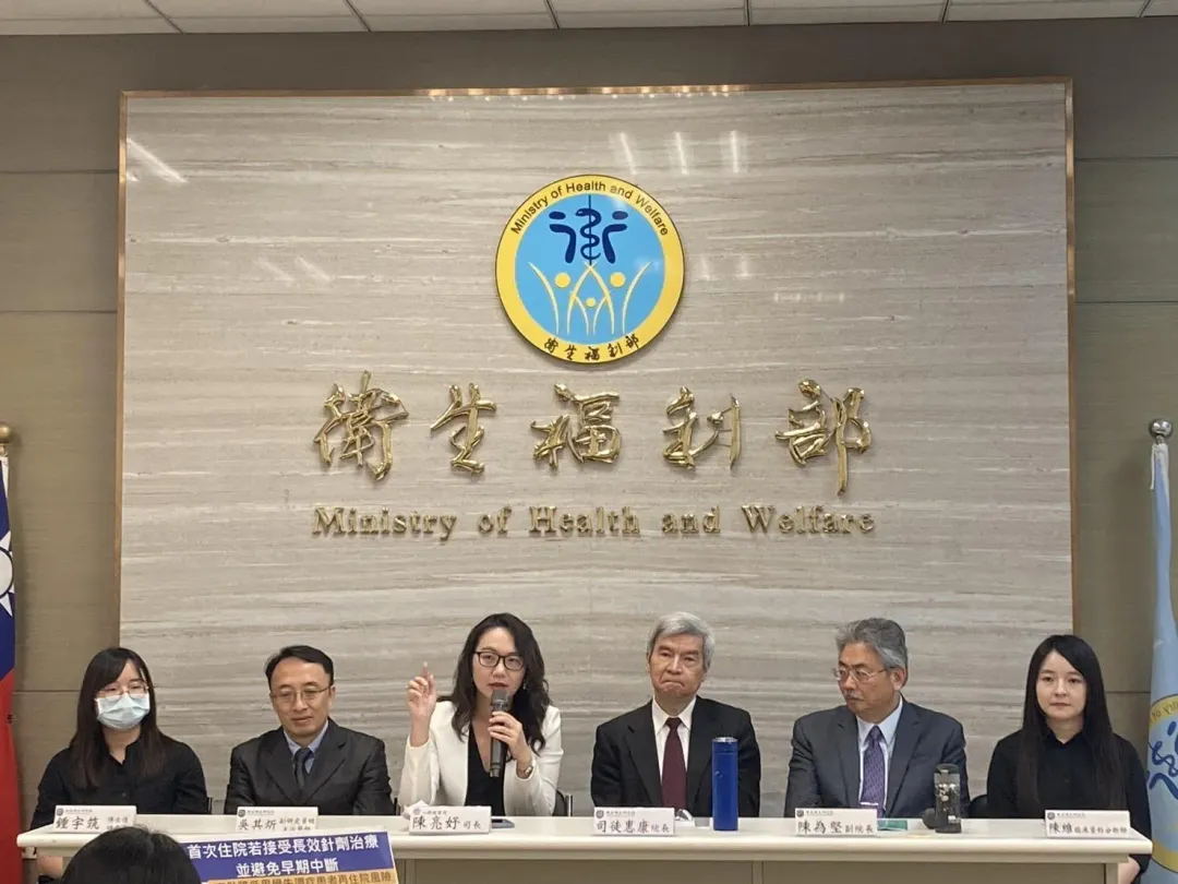 衛福部心理健康司司長陳亮妤指出，自2022年起於健保總額新增精神科長效針劑藥費27億元專款專用。（圖／國衛院提供）