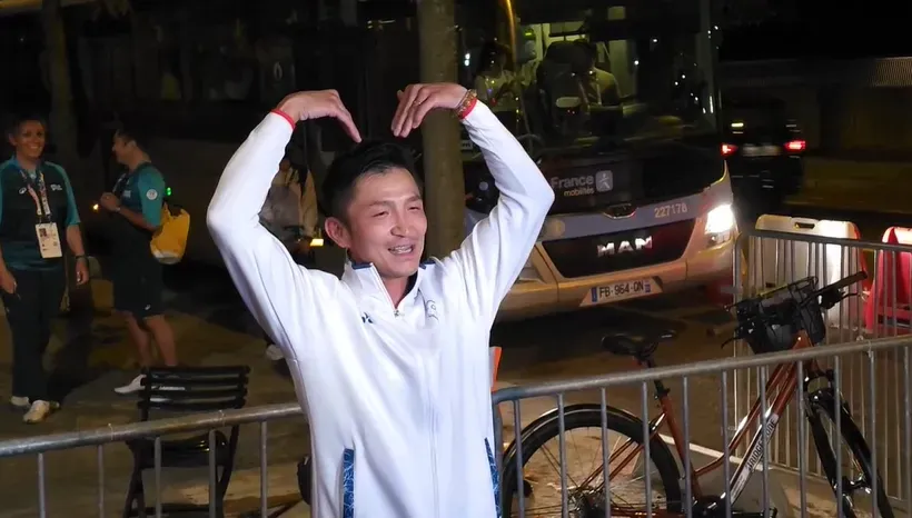 曾自強大跳慶祝動作。（圖／畫面來源：中時記者陳筱琳）