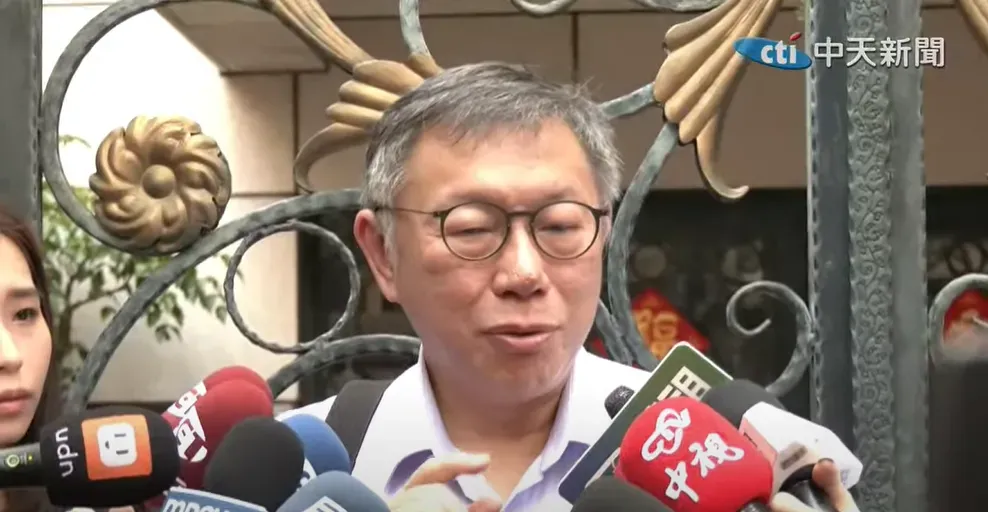 柯文哲今接受採訪。(圖/中天新聞)