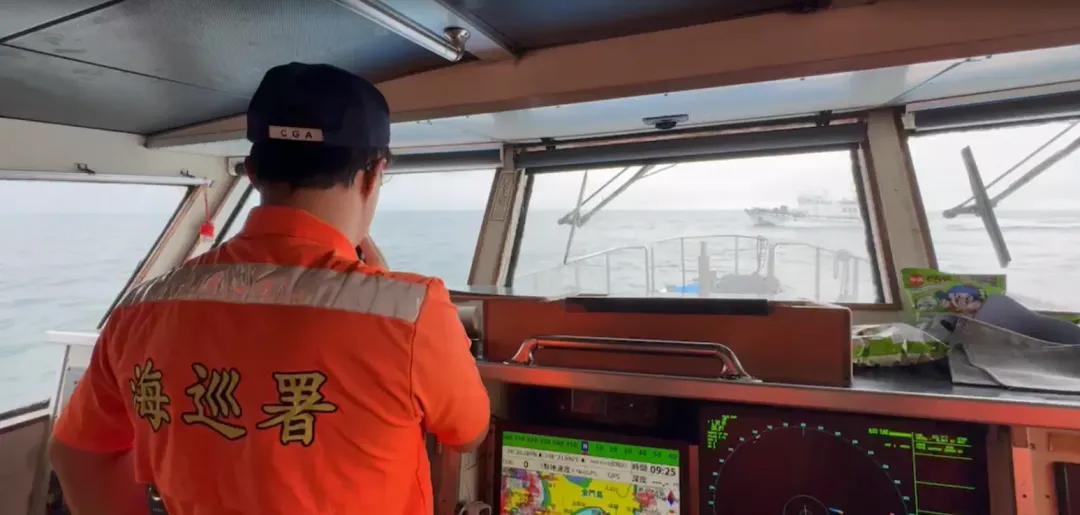 海巡廣播驅離大陸海警船。(圖/海巡署提供)