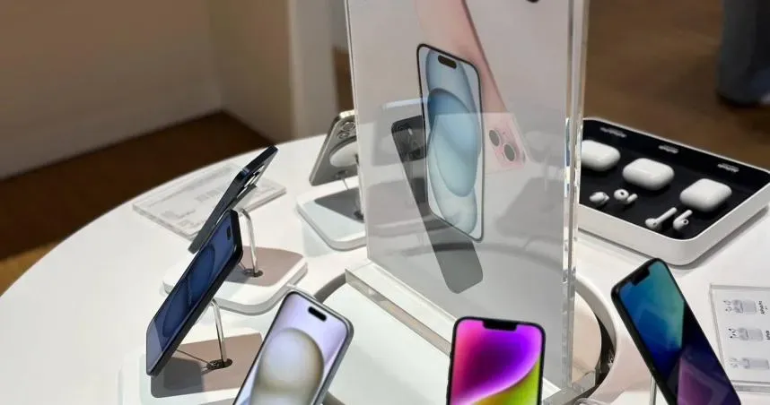 受到iPhone 16發表前夕市場觀望影響,iPhone 15系列銷售放緩。(圖/傑昇通訊提供)