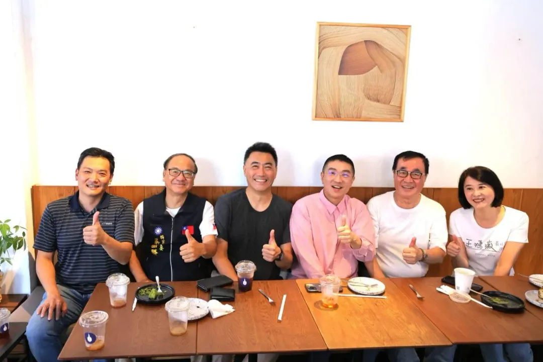 王鴻薇和李四川、林沛祥等人力挺謝國樑。(圖/翻攝王鴻薇臉書)
