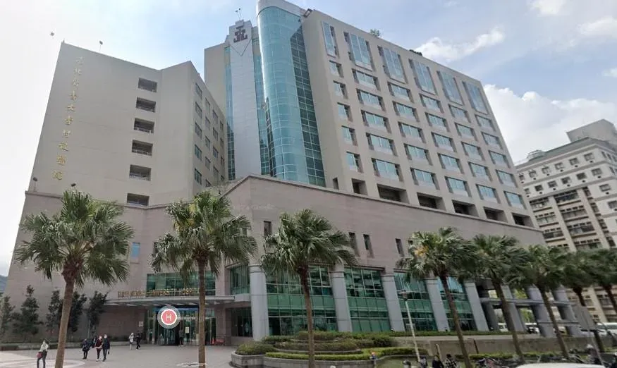 北醫麻醉科林姓醫師趁女病患在麻醉恢復室意識模糊時,搓揉患者私處並以手指侵入陰道,女病患因不甘受辱一度選擇輕生。(圖/翻攝自Google Map)